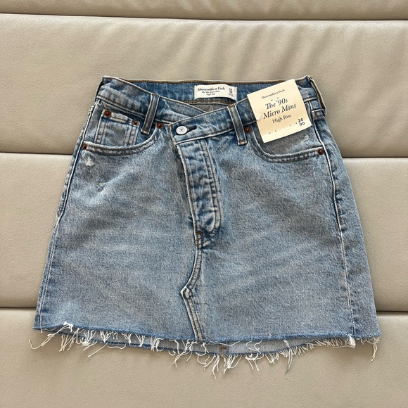 Abercrombie & Fitch Dresses & Skirts - Abercrombie denim skirt size 24, 00 new with tags